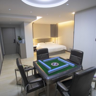 百川 丨 发财棋牌房