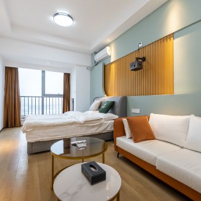 轻奢投影大床房