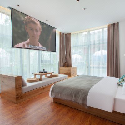 静谧庭院弥漫供氧智能大床房(地暖+加湿器+投影)