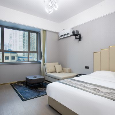 甄选大床房（巨幕）