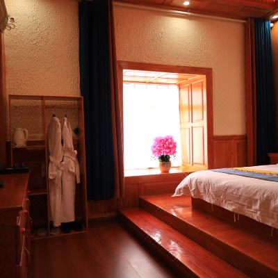 藏式豪华大床房