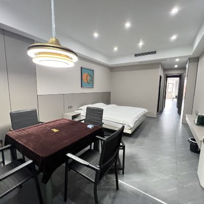 胡壹天休闲棋牌房