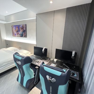 轻奢电竞大床房