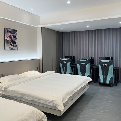 轻奢电竞三人间