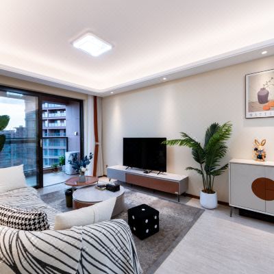 轻奢大三居三卧湖景家庭套房