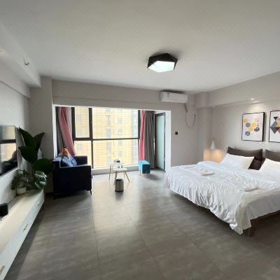 智能声控大床房