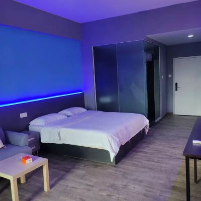 豪华大床房（无电脑）