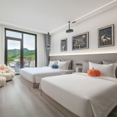 双子303·山景阳台投影家庭房