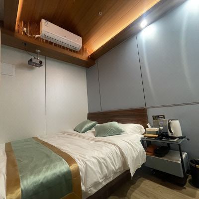 且慢·标准大床房