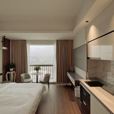 轻奢全景大床房