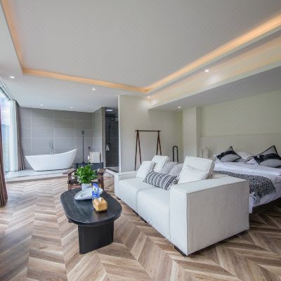 山景豪华大床房