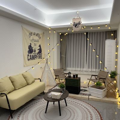 盲盒巨幕投影大床房