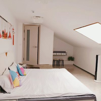 星空顶朝鲜族大床房