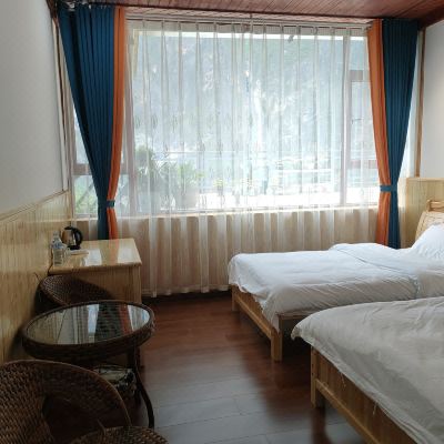 豪华山景房家庭房