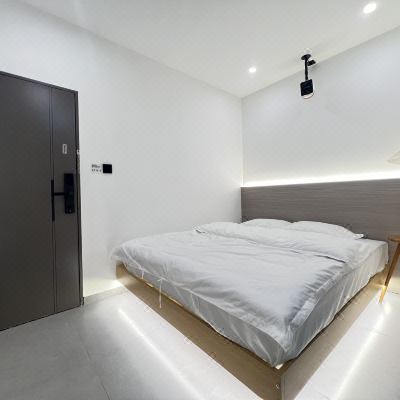 陆月豪华大床房