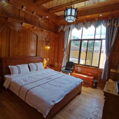 藏式豪华大床房