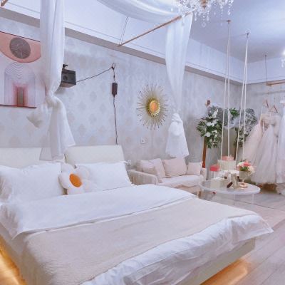 浪漫婚纱房