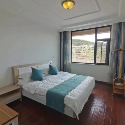 简约大床房（公共卫浴）