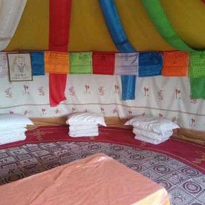 草原蒙古包民宿