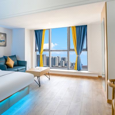 简约轻奢大床房（舒适景观）