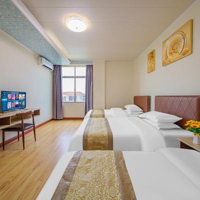 轻奢棋牌三人房(酒店提供自助洗衣房)