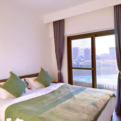 云端·三室一厅全江景投影套房