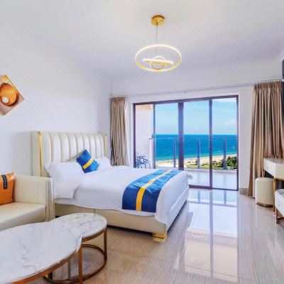 轻奢浪漫海景大床房