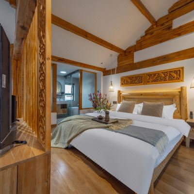 悦・轻奢园景大床房