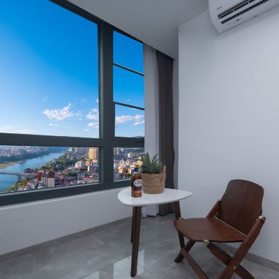 清梦·告庄江景投影大床房（戴森吹风机+洗衣机+冰箱）