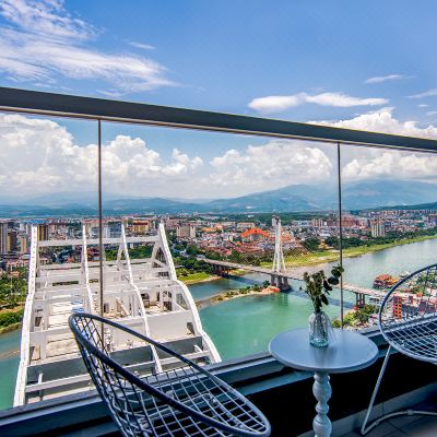 浮青云·阳台江景大床房（戴森吹风机+洗衣机+冰箱）