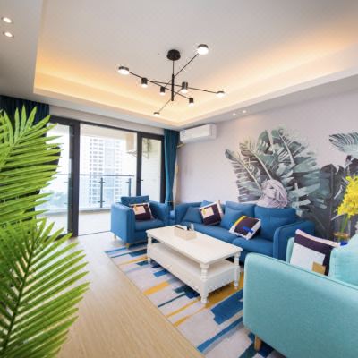 豪华海景两房一厅（超大阳台看海）