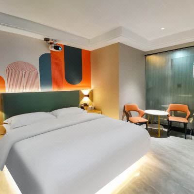 云智影院房（酒店提供自助洗衣机）