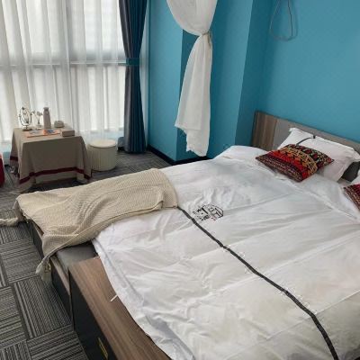 蔻丹・VIP巨幕影院大床房