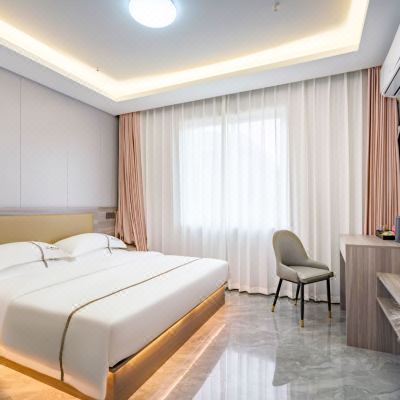 晨曦商务影音大床（豪华套房）