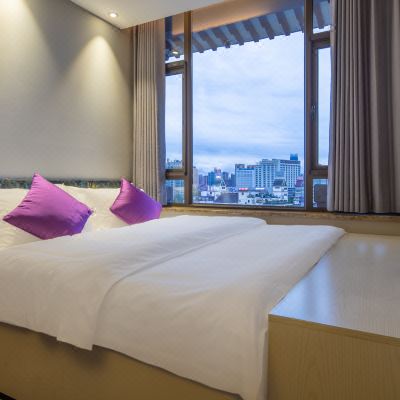 午后阳光大床房