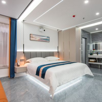 温馨豪华投影大床房