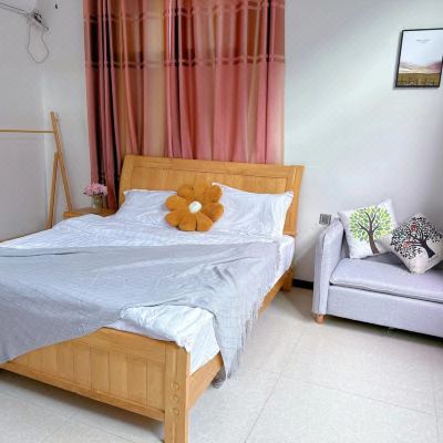 温馨三居室家庭房