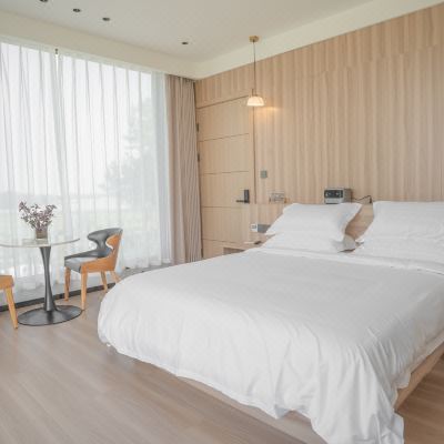 谷雨．投影浴缸景观大床房