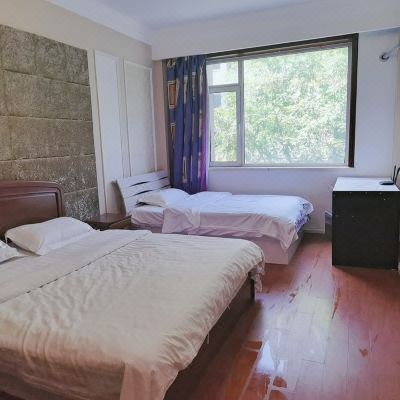 经典三室五床房