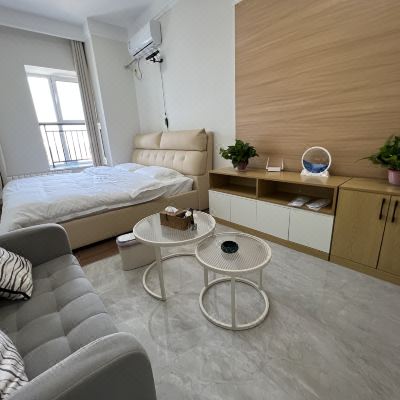 轻居观影大床房