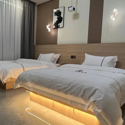 温馨智能影视亲子房