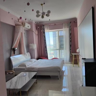 粉喵浪漫风情大床房