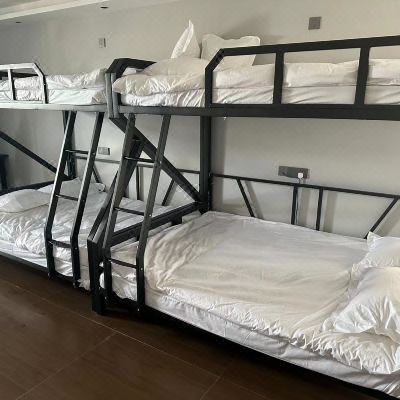 电竞四人间[4060显卡+i5 13th+180HZ显示器+32G运行内存+JMJG](100寸投影)