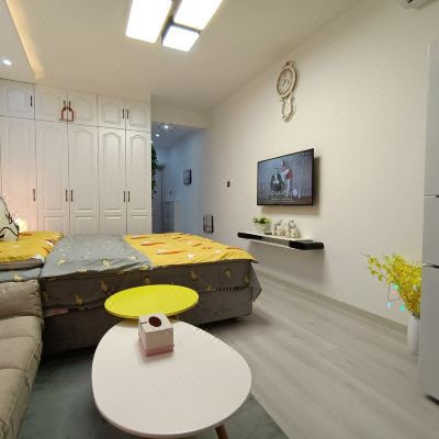 精装一室大床房