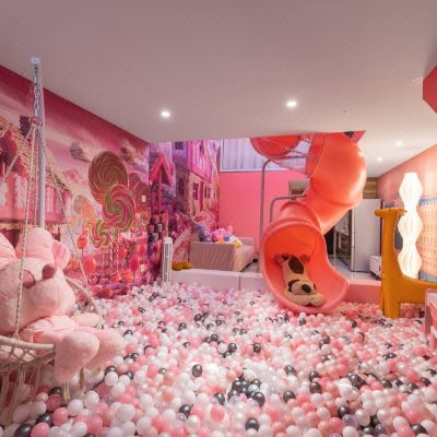 粉色公主两室一厅复式滑梯三床套房