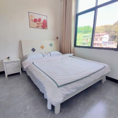 溪边民宿标准单人房01