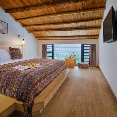 听云·榻榻米大床房-斜顶