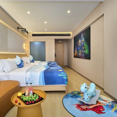 听语·童年时光蓝鲸亲子房-100寸4K高清画框巨幕投影＋自动窗帘