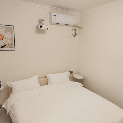 小满-奶油风温馨大床房-干湿分离+高清投影