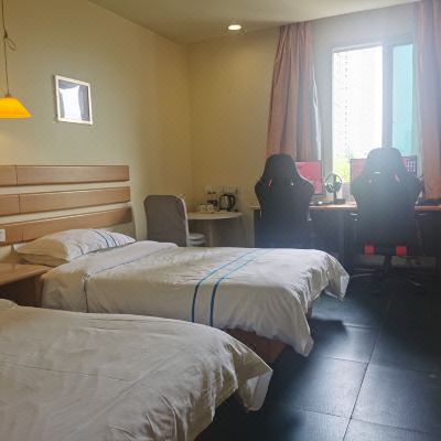 高级电竞双床房